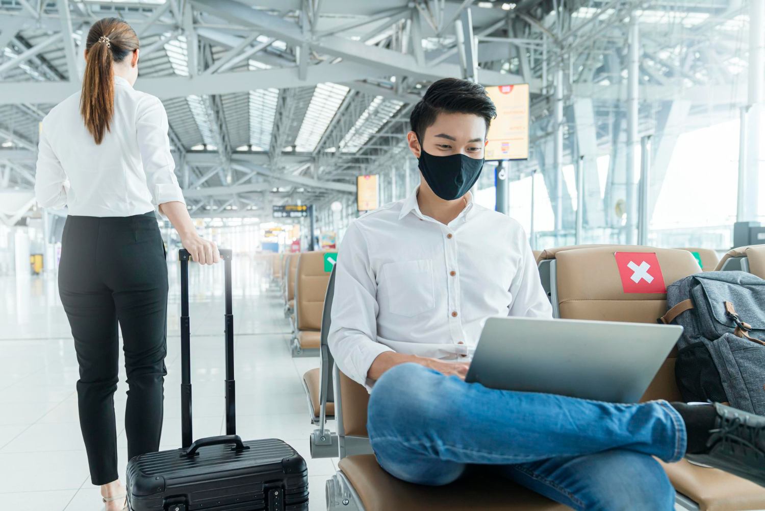 Cathay Pacific’s 2025 China Expansion, Green Fuel Push & Premium Upgrades: What Travelers Must Know
